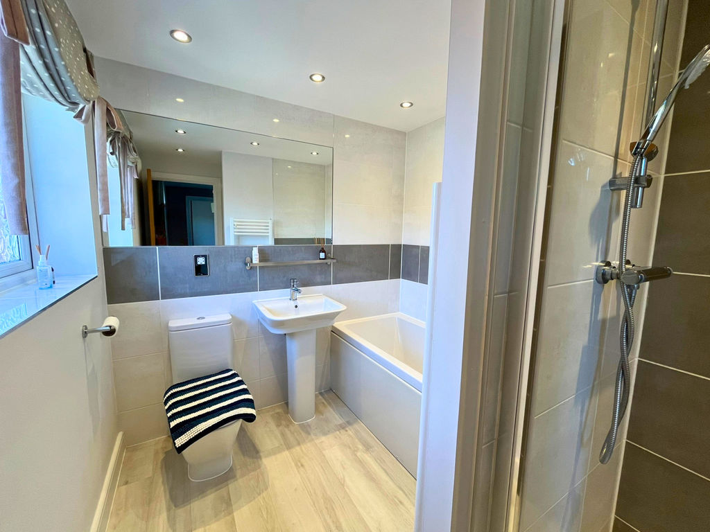 Harrow Drive Headley